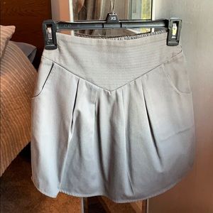 High waisted gray skirt